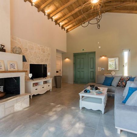 Astarte Villas - Laalu Private Villa With Pool Koukounariá Eksteriør bilde